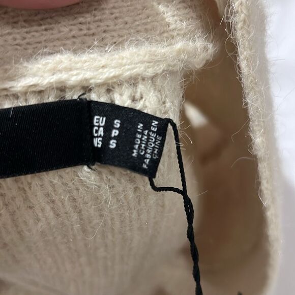 Vero Moda Sleeveless Loopi sweater vest in cream Birch NWT size small - Picture 9 of 11